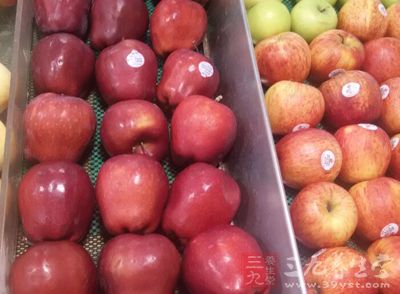 苹果是我们经常食用的水果，而且营养丰富