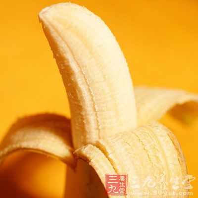 香蕉(1-2根)，涂上蜂蜜，每日早晨空腹食用，然后喝温开水(200-300毫升)