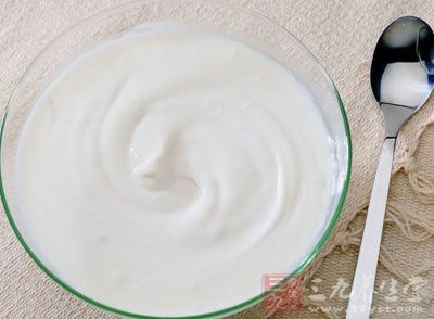 空腹食用酸奶容易杀死酸奶中的乳酸菌