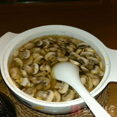 蘑菇汤非常适合颈椎骨刺疼痛患者服用