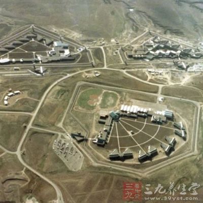 ADX弗罗伦斯监狱是座关满美国科罗拉多州恶棍的“超级监狱”