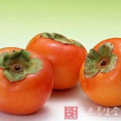 成熟的柿子中含糖15%，蛋白质1.36%，脂肪0.57%以及多种维生素