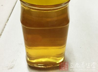 陈皮10克，粳米100克，蜂蜜适量