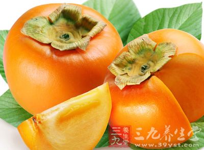 柿子，属于柿科植物浆果类水果