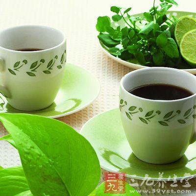 绿茶：清热解毒、消食解腻。