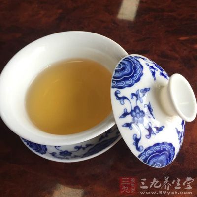绿茶具有很好的保护眼睛以及提神清心的效果