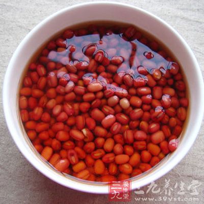 赤小豆：干燥种子略呈圆柱形而稍扁