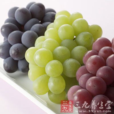 葡萄中含有多酚成分