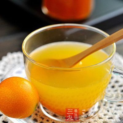 午餐：蜂蜜柑橘茶一杯