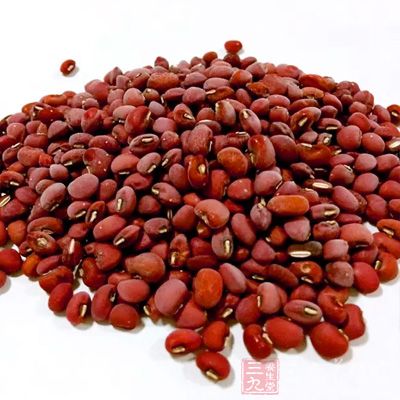 赤豆中含有大量对于治疗便秘有一定疗效的纤维和有利尿作用的钾