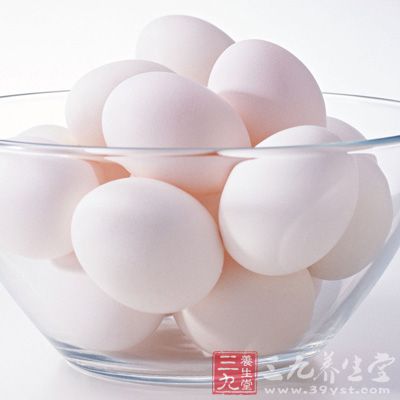 鸡蛋的形状，和小鸡在蛋中的形态有密切的关系