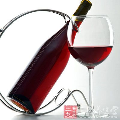 红葡萄酒中含有丰富的铁