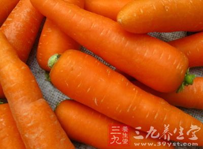 胡萝卜能使皮肤细嫩、光滑、红润