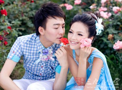 中国男人喜欢女生纯情，太主动的女生有时会让认真的大男人紧张甚至警惕