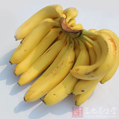 香蕉或苹果这些水果当成熟之后，会释放出大量的乙烯