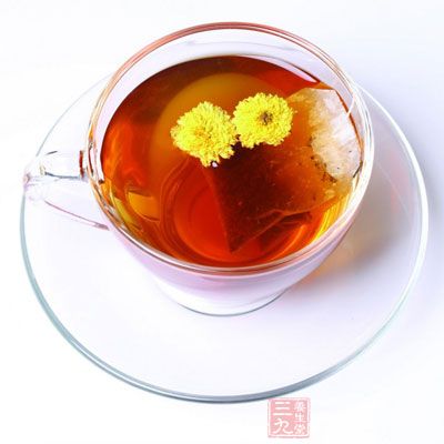 科学家发现，茶叶中含有一种名叫茶氨酸的化学物质
