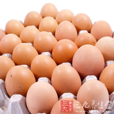 鸡蛋中富含优质蛋白质