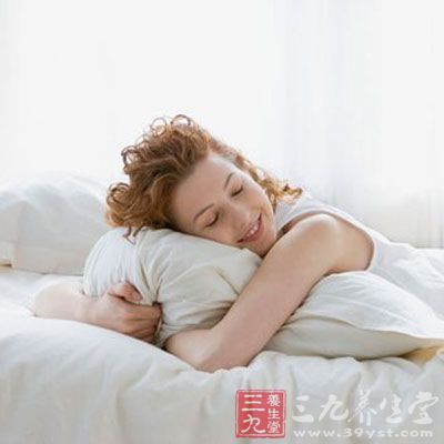 侧身睡是很多人通常采取的睡姿