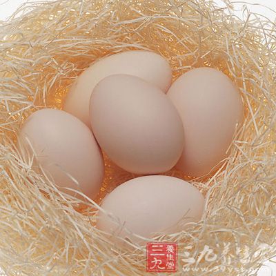 蛋由蛋壳、蛋黄、蛋白和蛋系带等部分所组成