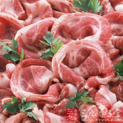 枸杞炖羊肉：羊肉1公斤
