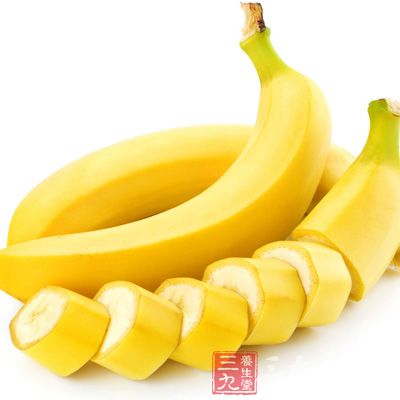 香蕉富含膳食纤维，可以刺激肠胃的蠕动