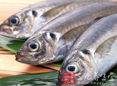 大黄鱼肉比较鲜嫩，刺也比较的少吃起来也比较的