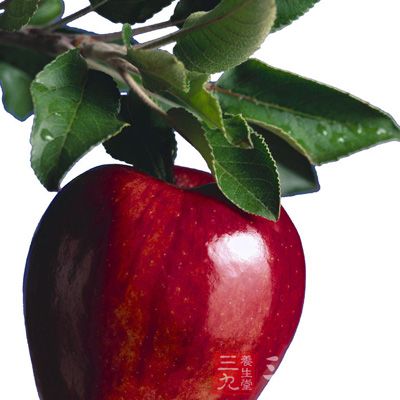 苹果是我们在生活中最为常见和最为常吃的一种水果