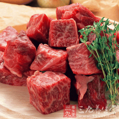 牛肉性平，味甘，有补脾胃，益气血的作用