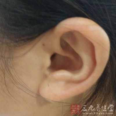 耳朵部位发白是指耳廓的颜色发白