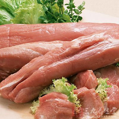 适当的吃猪肉能使皮肤看起来光滑润泽而不易干燥粗糙