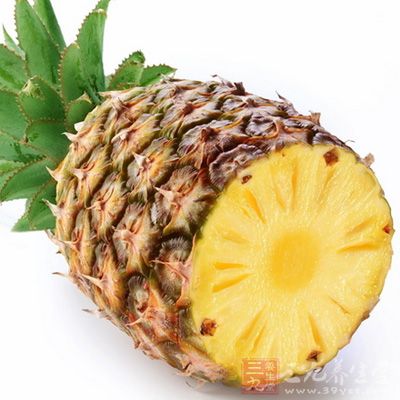 菠萝有生津止渴、助消化、止泻、利尿的功效