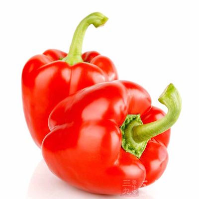 柿子椒辛温，能够通过发汗而降低体温，并缓解肌肉疼痛，因此具有较强的解热镇痛作用