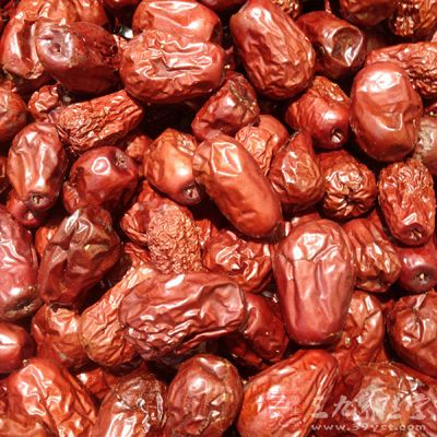 红枣中富含有一种微量元素，名字叫环磷酸腺苷