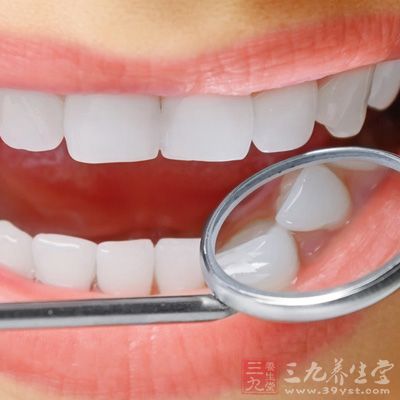 前牙稀疏属于畸形牙的一种，对人有一定的危害