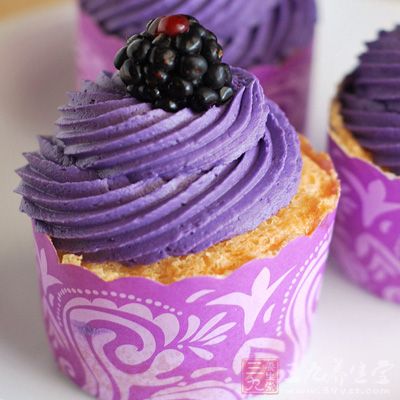 紫色蓝莓蛋糕的制作方法