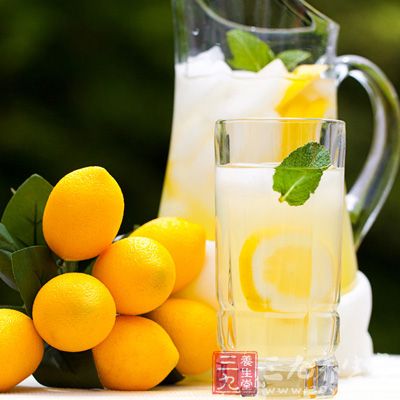 柠檬水祛痰功效强