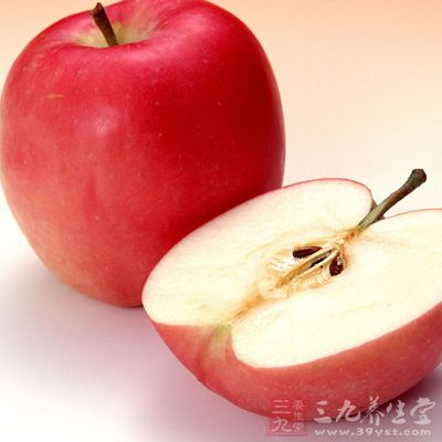 很多人都喜欢吃苹果，但很多人都不知道苹果里面到底含有多少营养物质