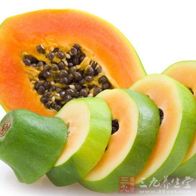 木瓜中丰富的木瓜酶对乳腺发育很有助益