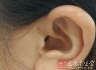 耳朵分很多部位，部位不同，长的痣和毫也不同