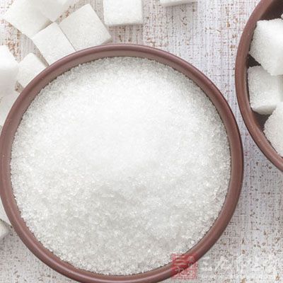 加糖越多越好：加糖是为了增加碳水化合物所供给的热量，必须定量