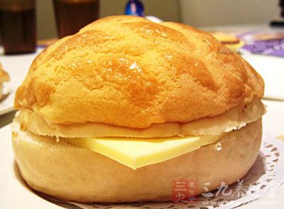 菠萝包，是源自香港的一种甜味面包