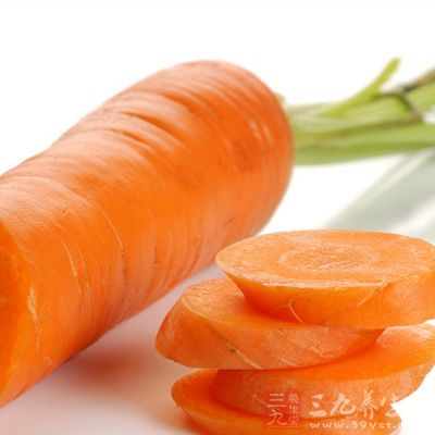 胡萝卜含有很高的维生素(维生素食品)B、C，同时又含有一种特别的营养素-胡萝卜素