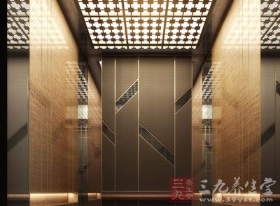 现代电梯都是采用的不锈钢箱体，表面光亮