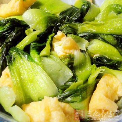 油豆腐炒小白菜的制作方法