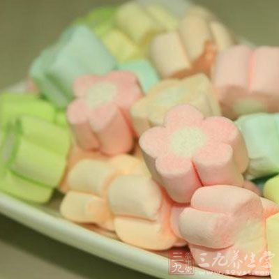 棉花糖虽然是属于糖类，但是它也有自己的一个营养
