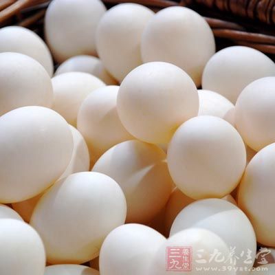 鸡蛋黄中含有卵磷脂是一种乳化剂