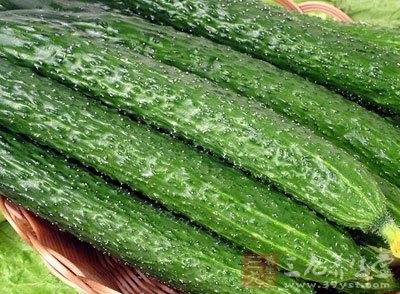 胡瓜含有丰富的维生素，是一种营养价值很高的蔬菜