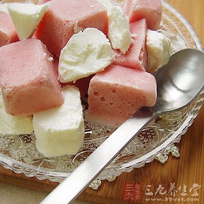 草莓酸奶冰块