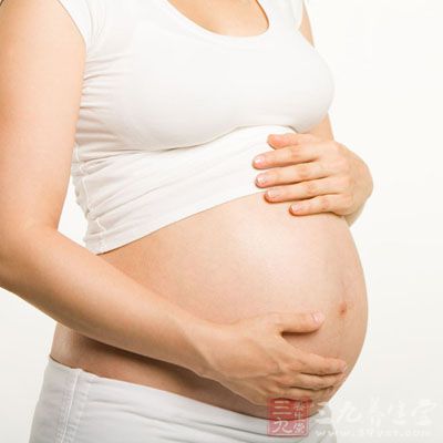 怀孕的头三个月时对胎儿神经系统和各种器官生长发育最关键的时期