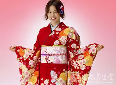 每个日本女人，一生必须准备三套和服